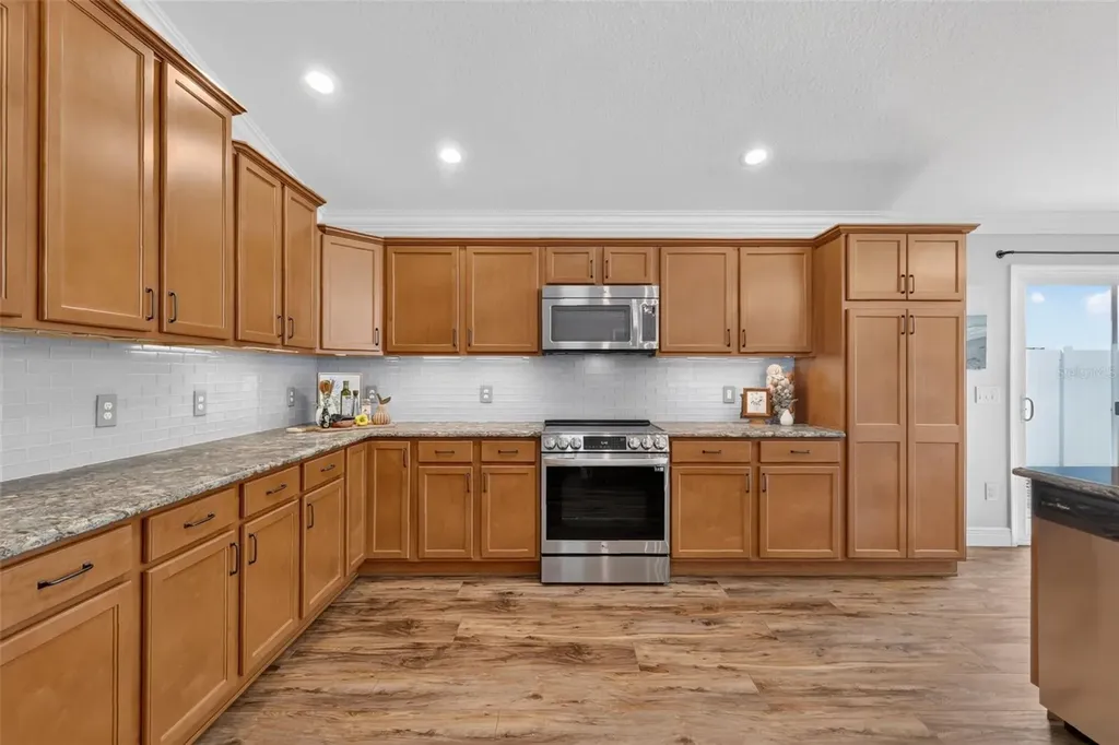 562 Avecilla Drive The Villages FL 32162