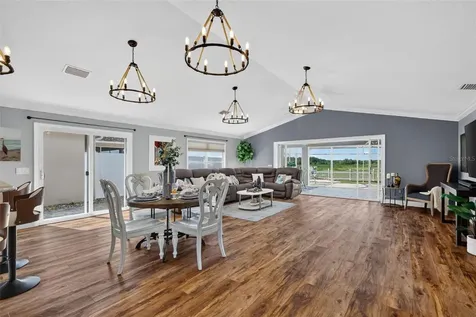 562 Avecilla Drive The Villages FL 32162