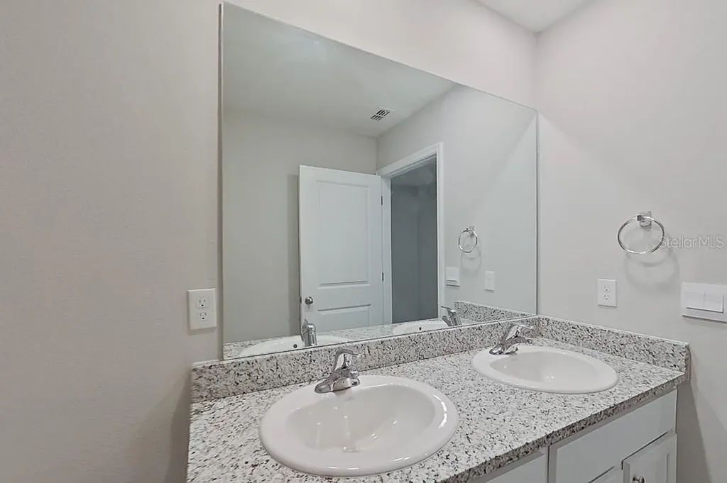 8740 SW 43rd Terrace Ocala FL 34476