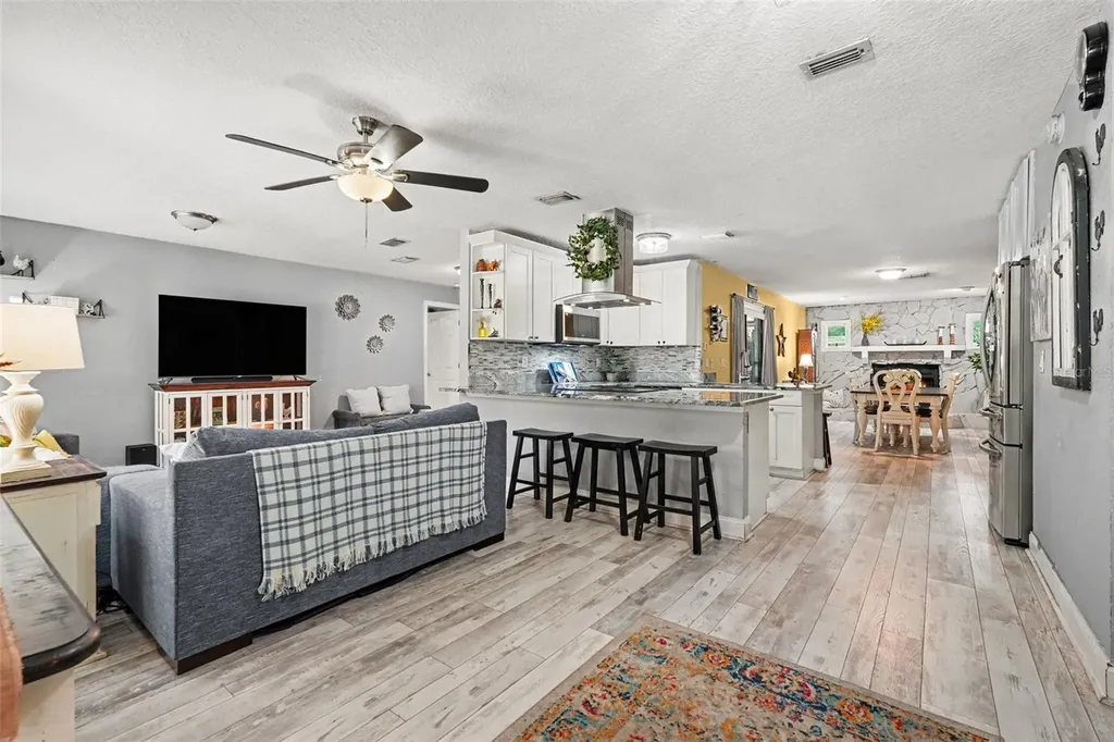 534 Leverett Road Seffner FL 33584