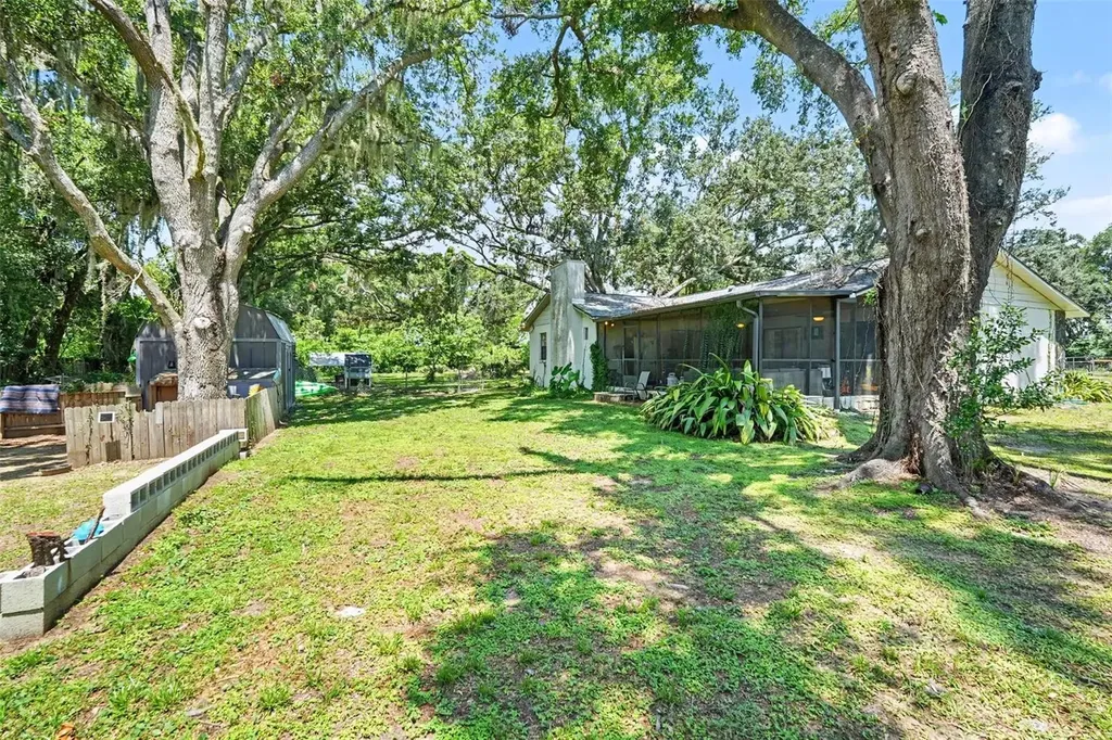 534 Leverett Road Seffner FL 33584