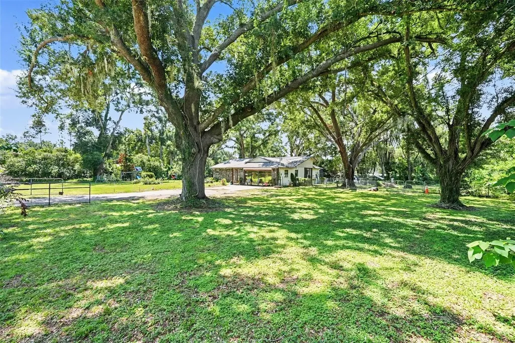 534 Leverett Road Seffner FL 33584