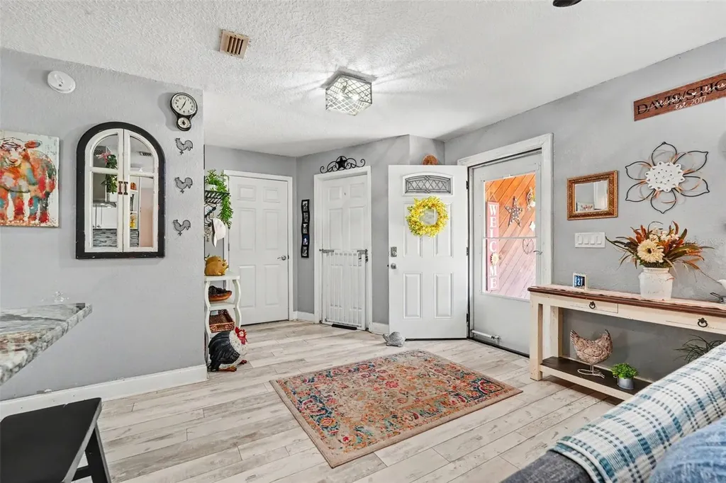 534 Leverett Road Seffner FL 33584