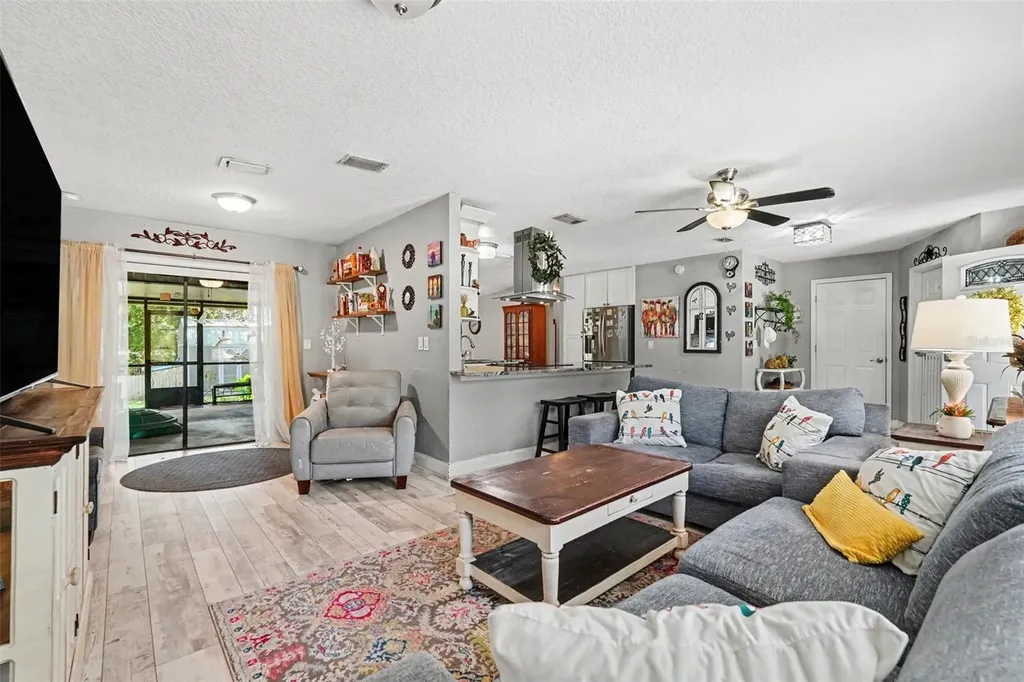 534 Leverett Road Seffner FL 33584