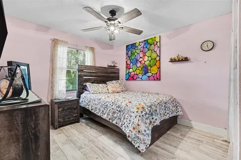 534 Leverett Road Seffner FL 33584