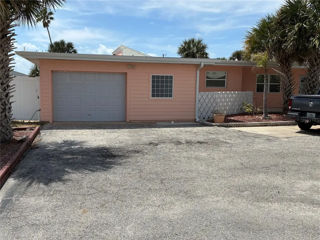 3748 Cardinal Boulevard Daytona Beach FL 32118