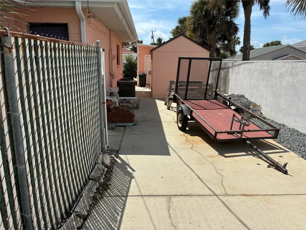 3748 Cardinal Boulevard Daytona Beach FL 32118