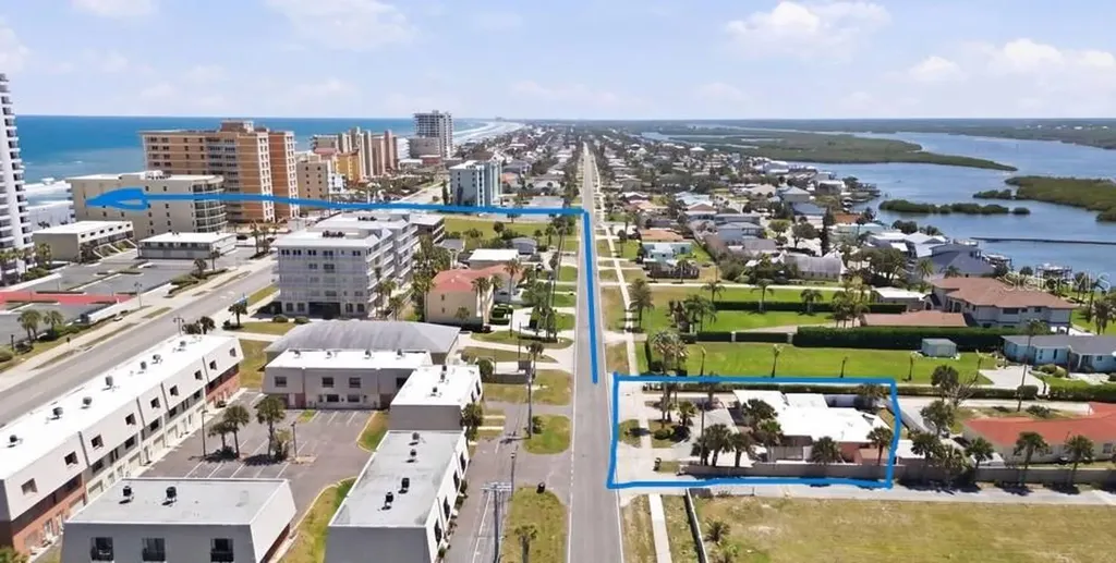 3748 Cardinal Boulevard Daytona Beach FL 32118