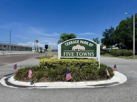 5660 80th Street N St Petersburg FL 33709