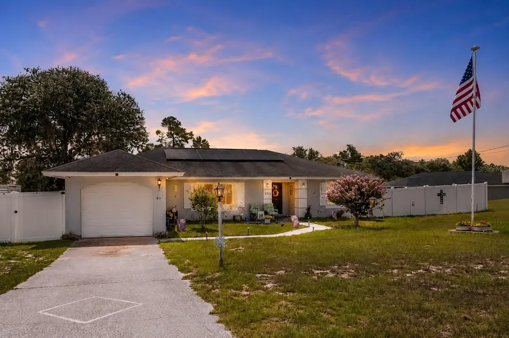 124 Oak Circle Ocala FL 34472