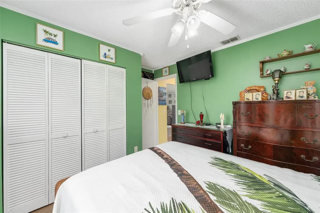 124 Oak Circle Ocala FL 34472