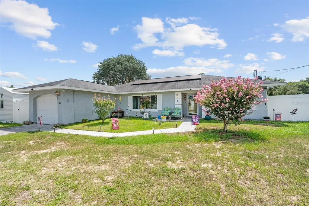 124 Oak Circle Ocala FL 34472