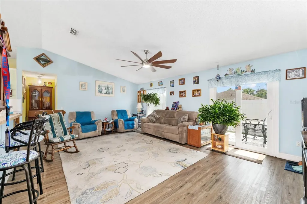 124 Oak Circle Ocala FL 34472