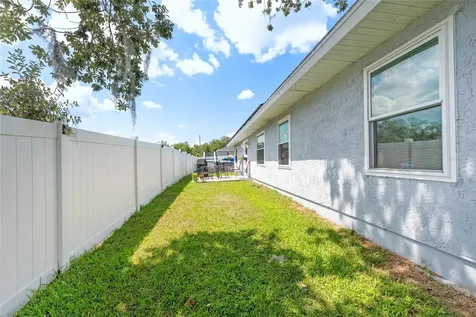 124 Oak Circle Ocala FL 34472
