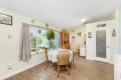 124 Oak Circle Ocala FL 34472