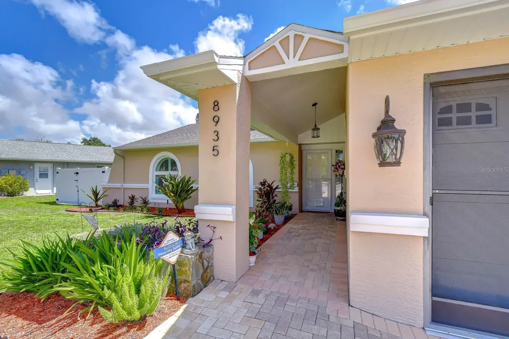8935 Ruger Drive New Port Richey FL 34655