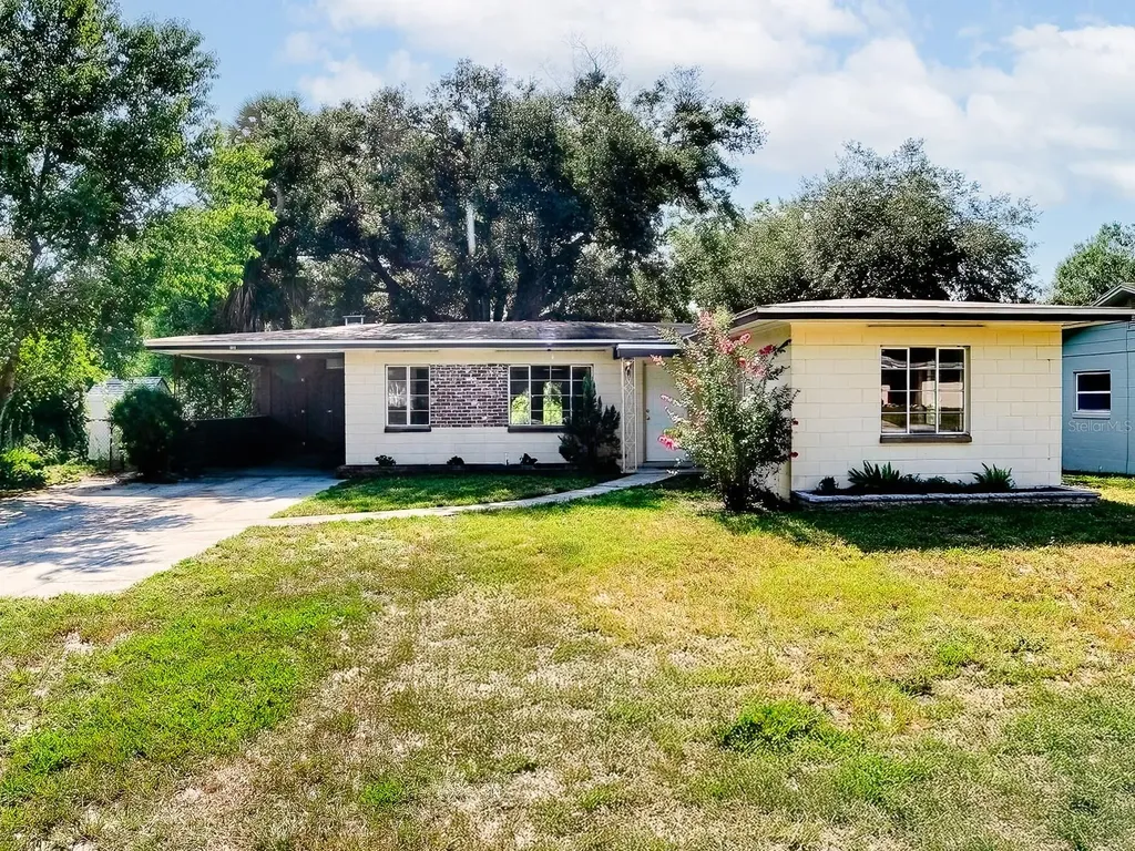 404 Louis Street Leesburg FL 34748