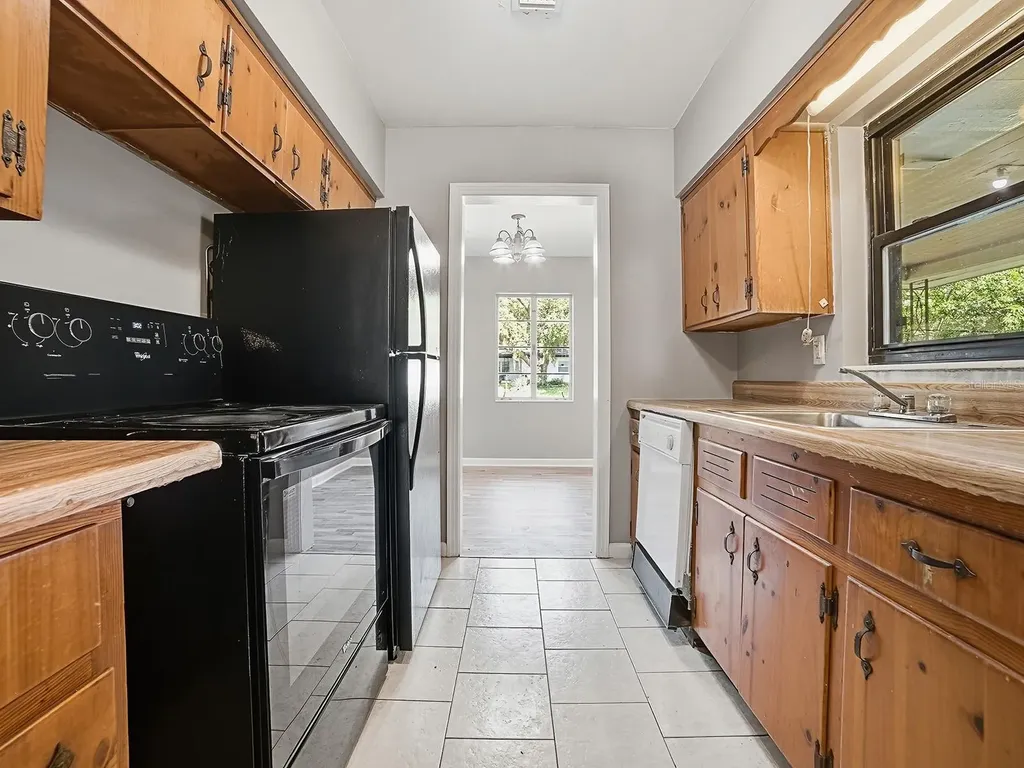 404 Louis Street Leesburg FL 34748