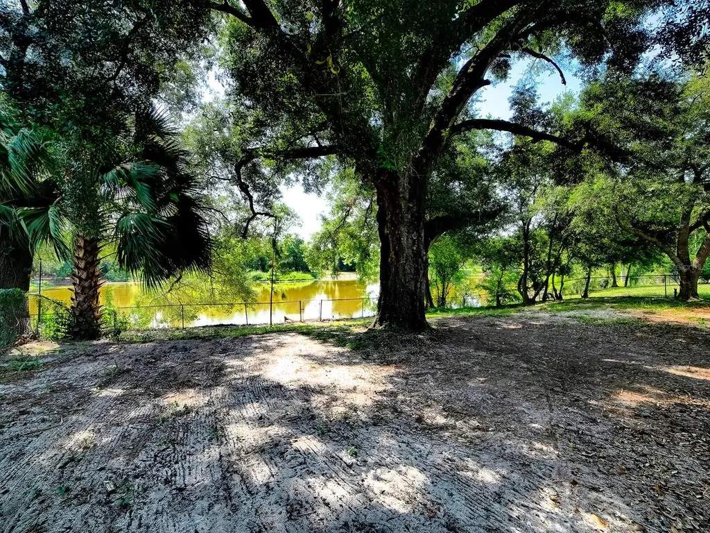 404 Louis Street Leesburg FL 34748