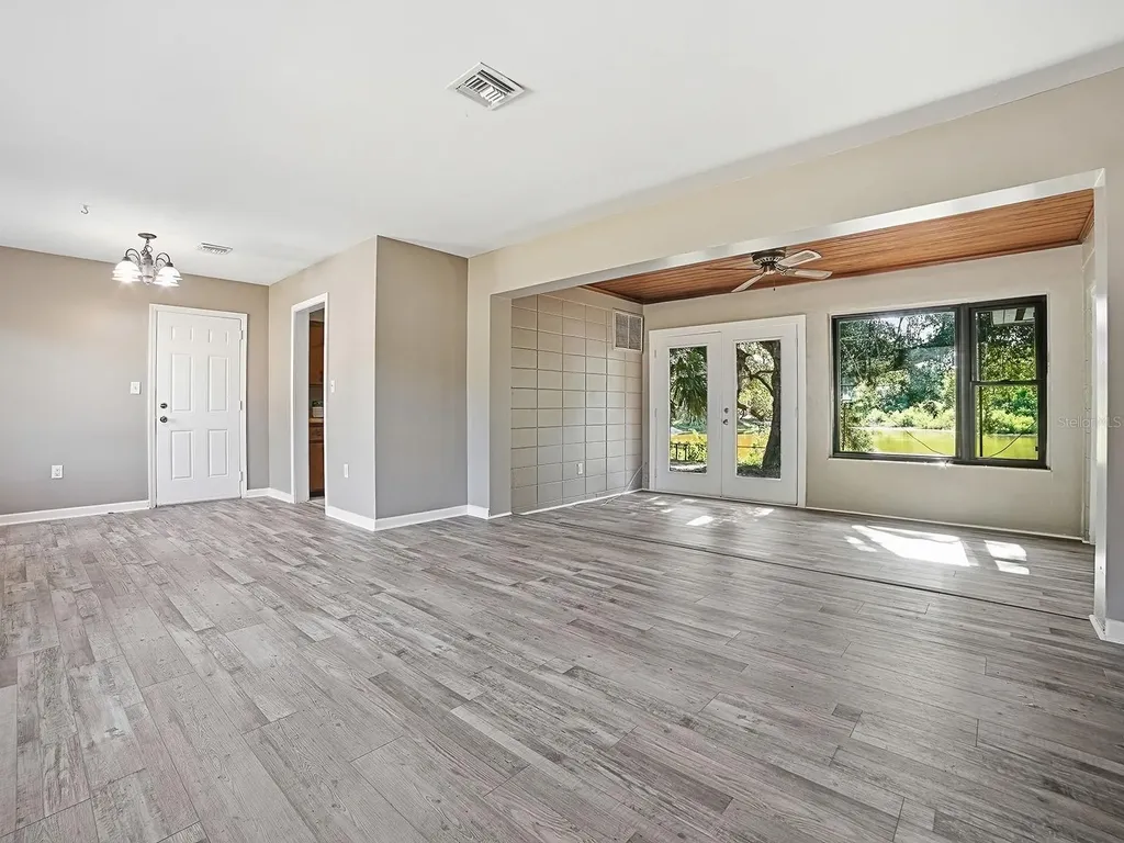 404 Louis Street Leesburg FL 34748