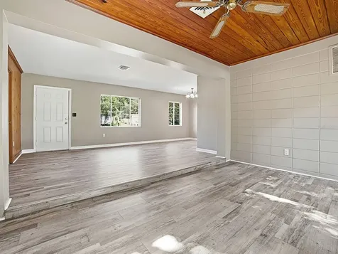 404 Louis Street Leesburg FL 34748