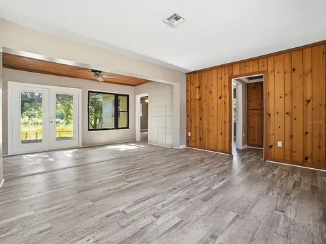 404 Louis Street Leesburg FL 34748