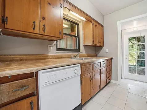 404 Louis Street Leesburg FL 34748