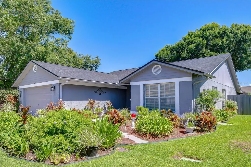 8702 Hampden Drive Tampa FL 33626