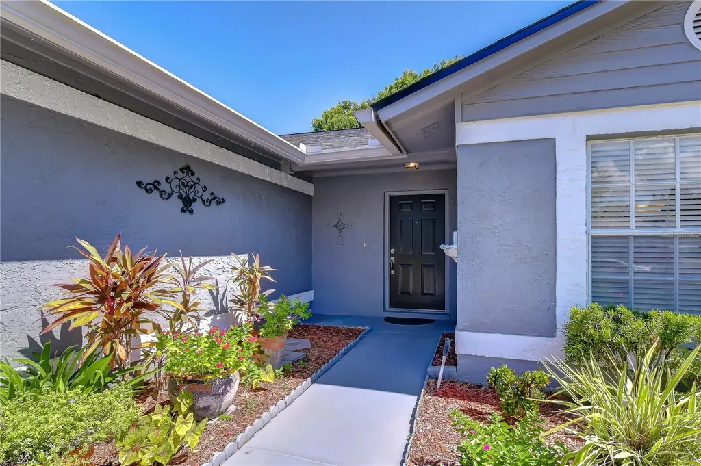 8702 Hampden Drive Tampa FL 33626