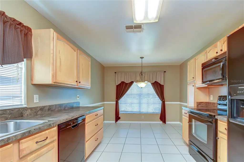 8702 Hampden Drive Tampa FL 33626
