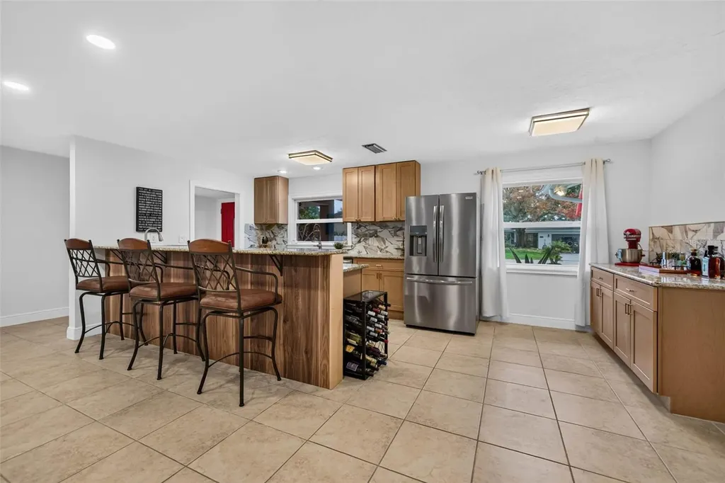 1667 N Dakota Avenue NE St Petersburg FL 33703
