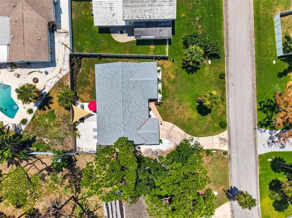 1667 N Dakota Avenue NE St Petersburg FL 33703