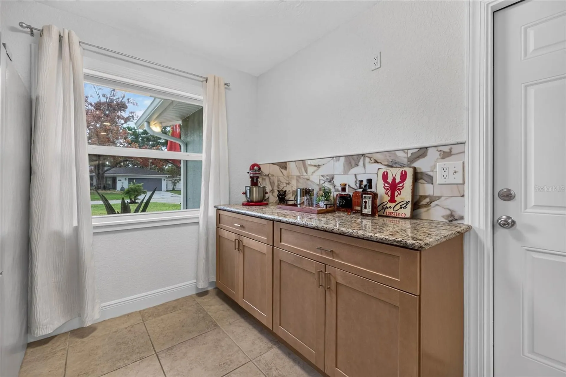 1667 N Dakota Avenue NE St Petersburg FL 33703