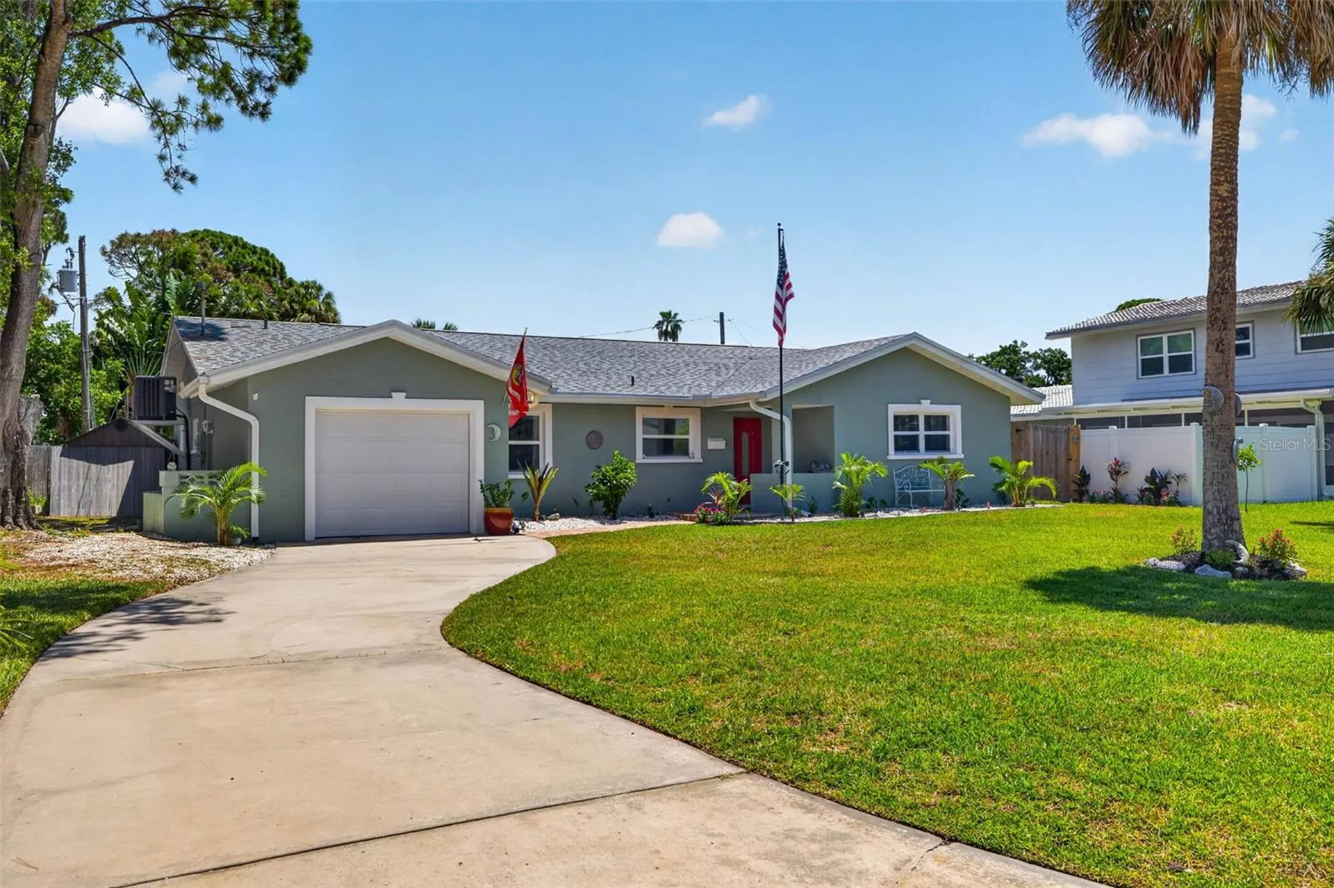 1667 N Dakota Avenue NE St Petersburg FL 33703