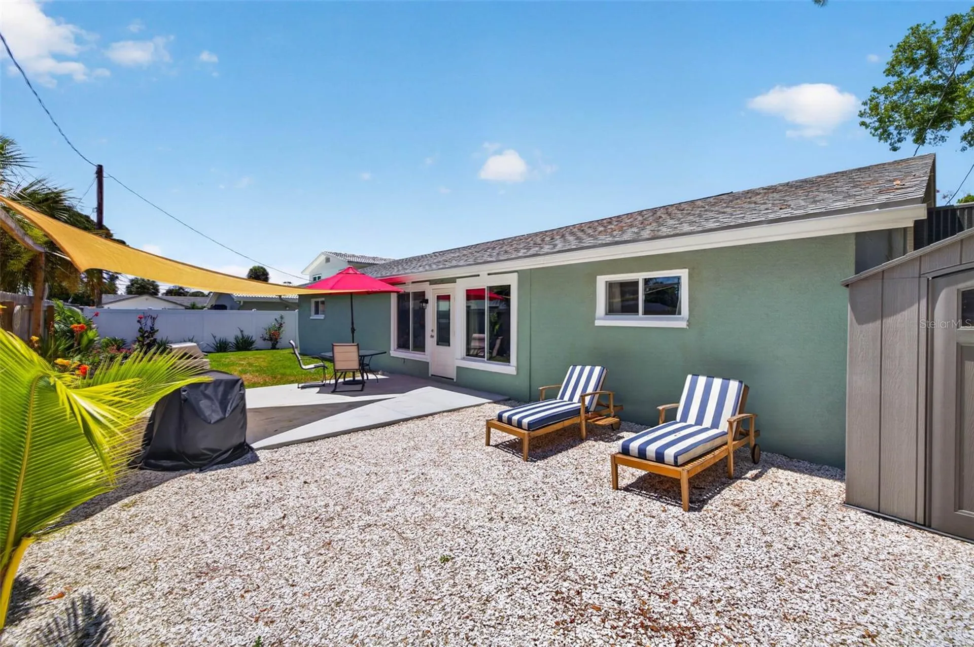 1667 N Dakota Avenue NE St Petersburg FL 33703
