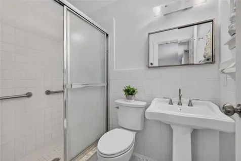 1667 N Dakota Avenue NE St Petersburg FL 33703