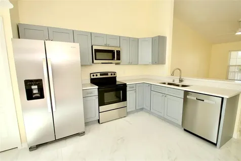 2717 Savannah Drive Leesburg FL 34748