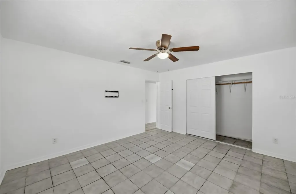 410 42nd Avenue NE St Petersburg FL 33703