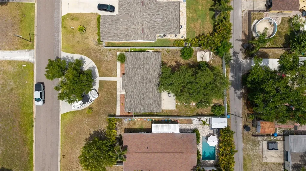 410 42nd Avenue NE St Petersburg FL 33703