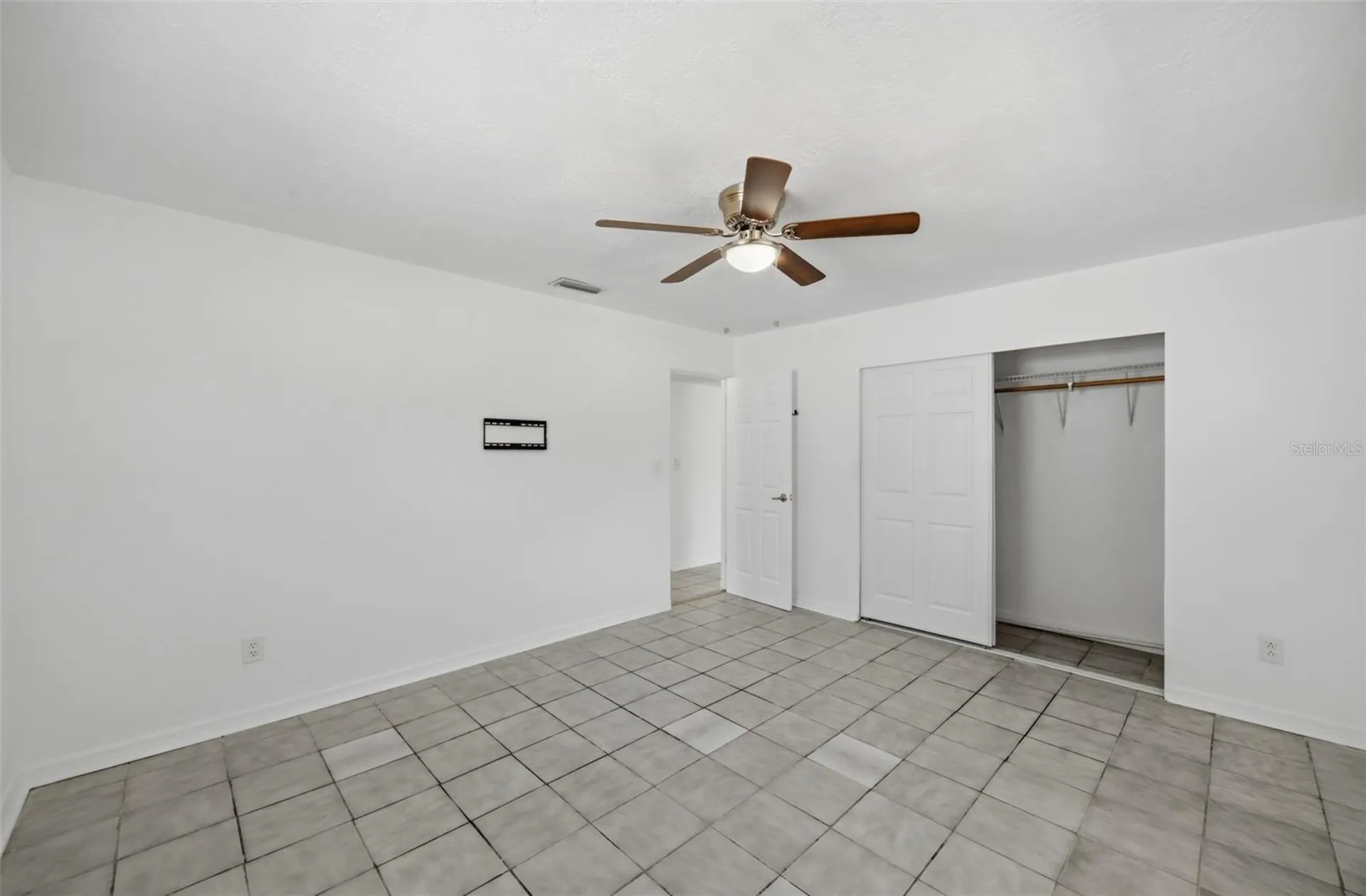 410 42nd Avenue NE St Petersburg FL 33703