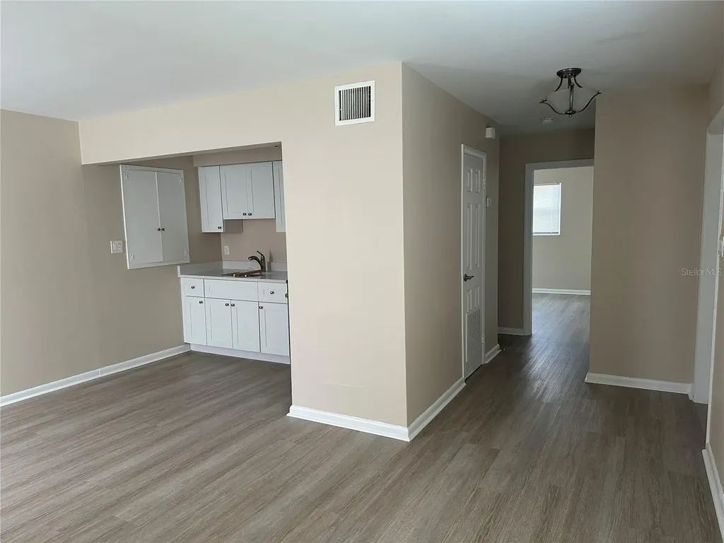 334 33rd Avenue N St Petersburg FL 33704