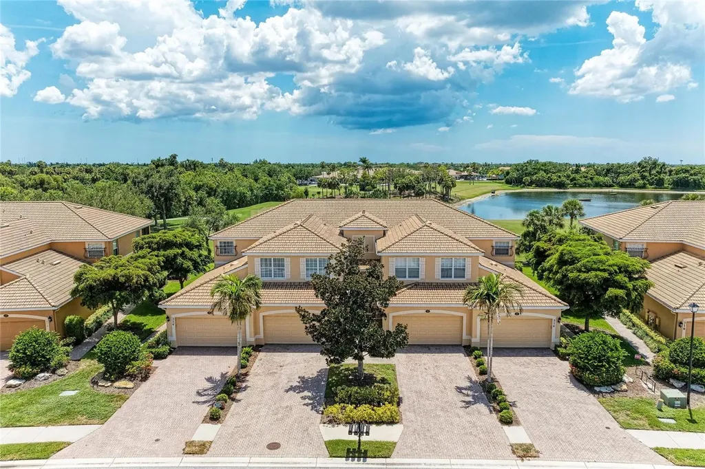 314 Winding Brook Lane Bradenton FL 34212