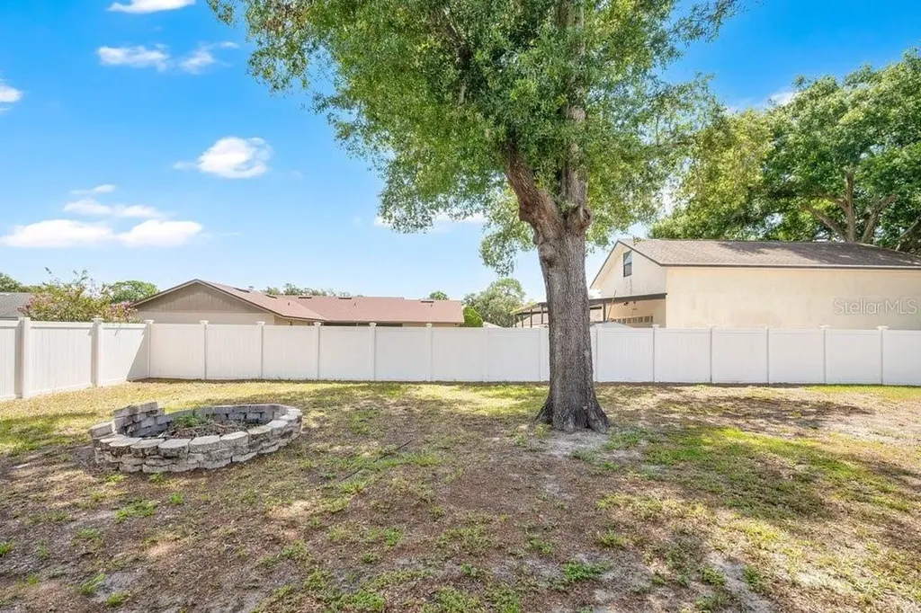 8327 Maid Marions Trail Lakeland FL 33809