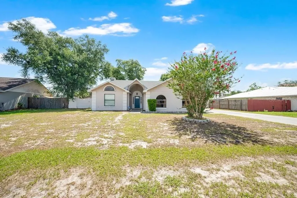 8327 Maid Marions Trail Lakeland FL 33809