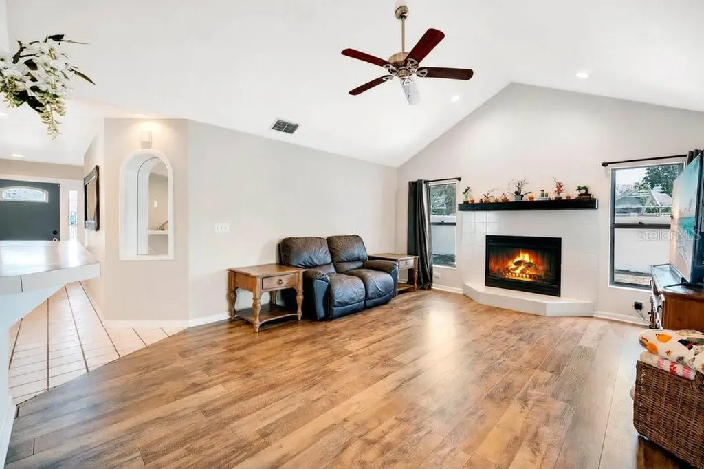8327 Maid Marions Trail Lakeland FL 33809
