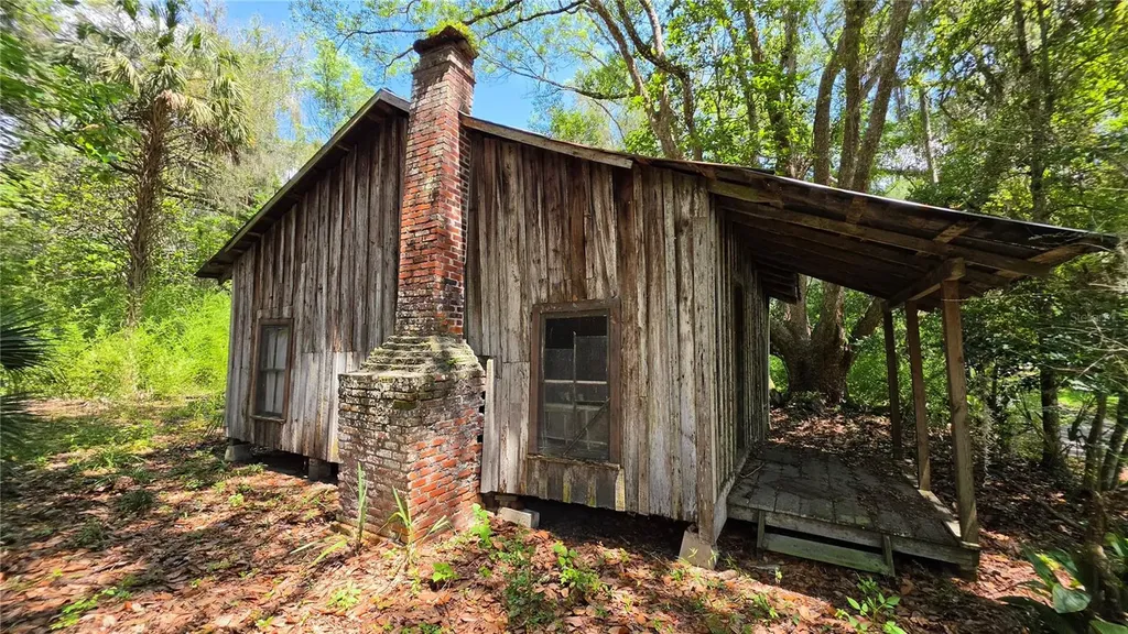 304 NW 5th Street Micanopy FL 32667