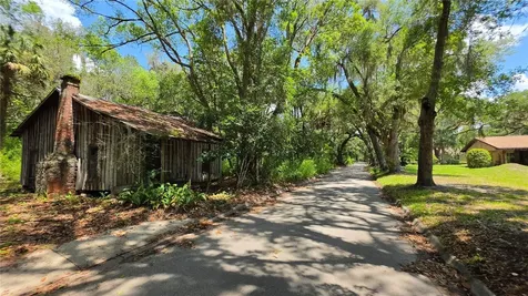 304 NW 5th Street Micanopy FL 32667