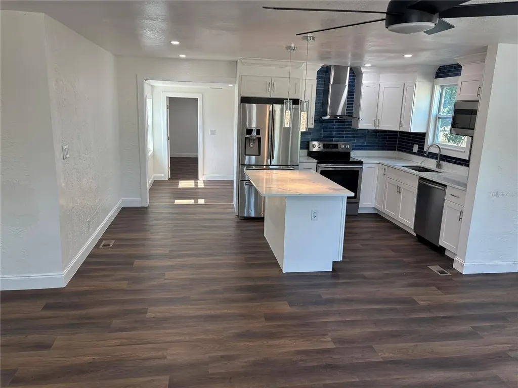4420 6th Avenue S St Petersburg FL 33711