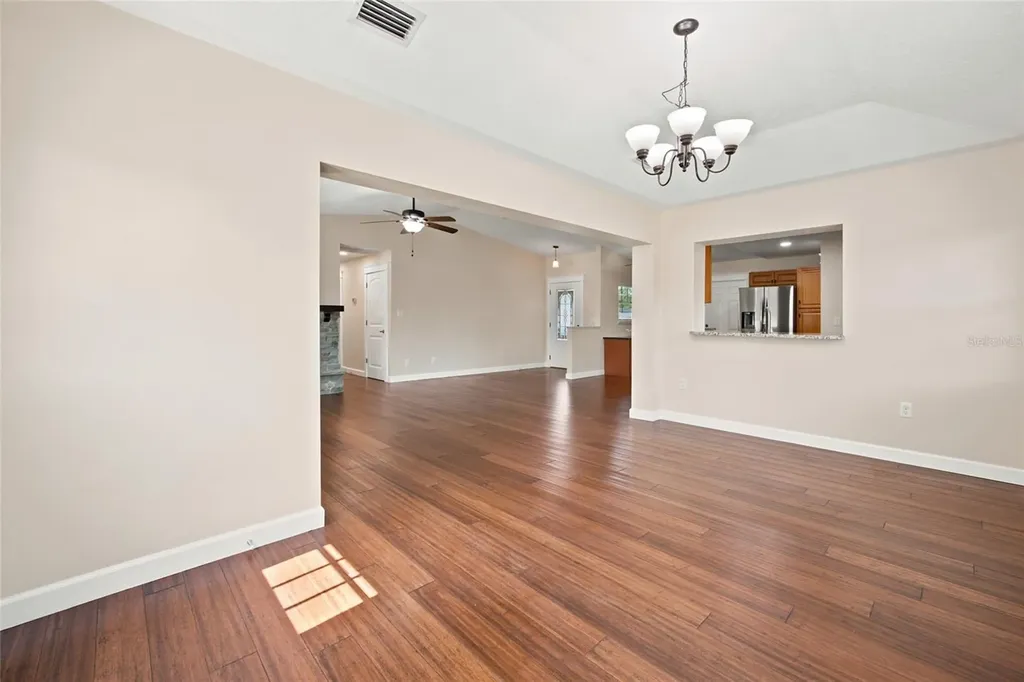 21 Oak Court Eustis FL 32726