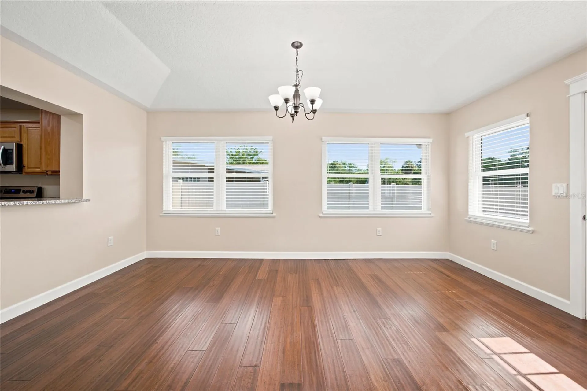 21 Oak Court Eustis FL 32726